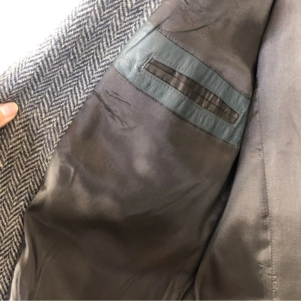 VINTAGE grey herringbone sports jacket leather elbow patches single breasted 44